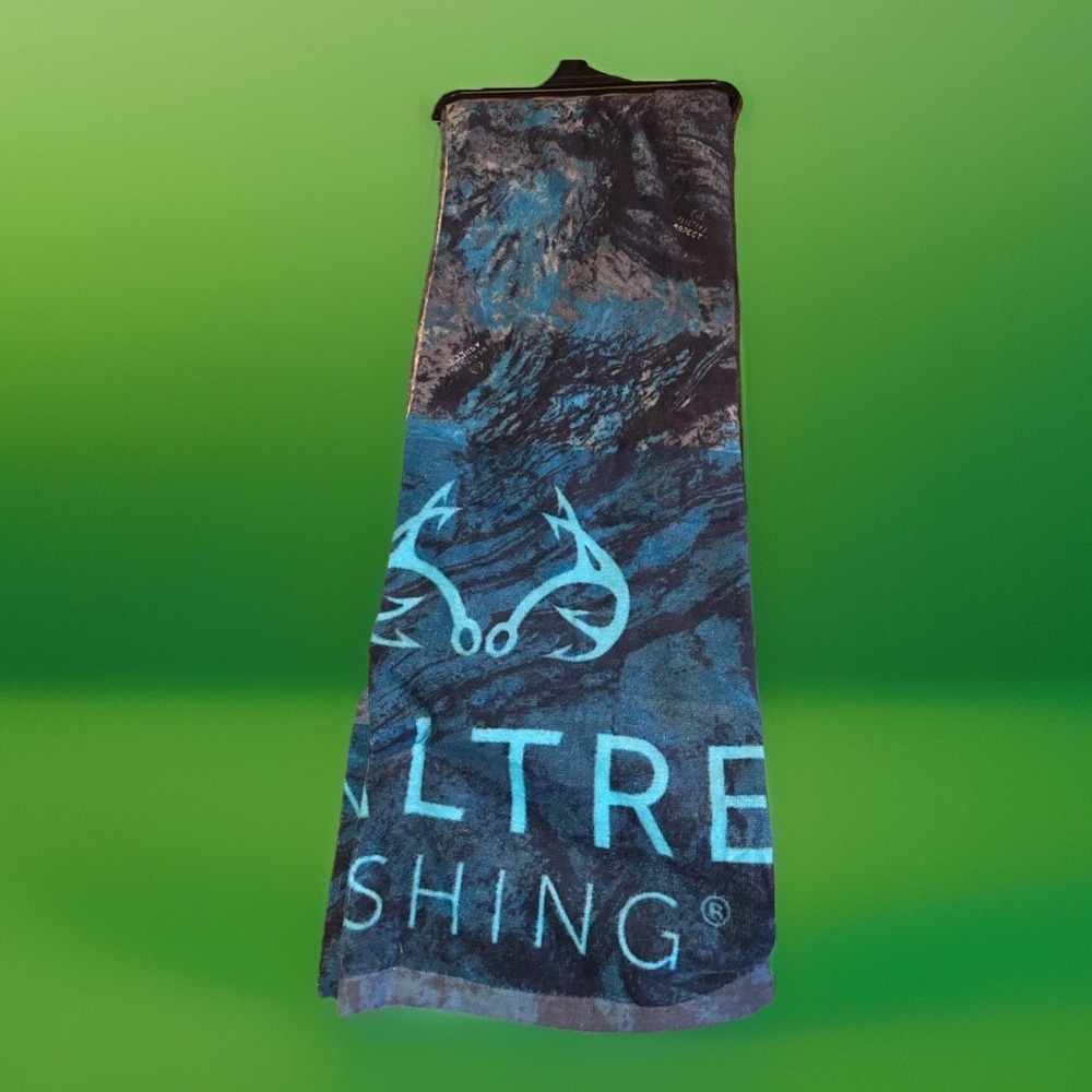 Realtree Fishing Towel Edge Cotton Blend Blue Camo Quick Dry Beach 34" x 64"